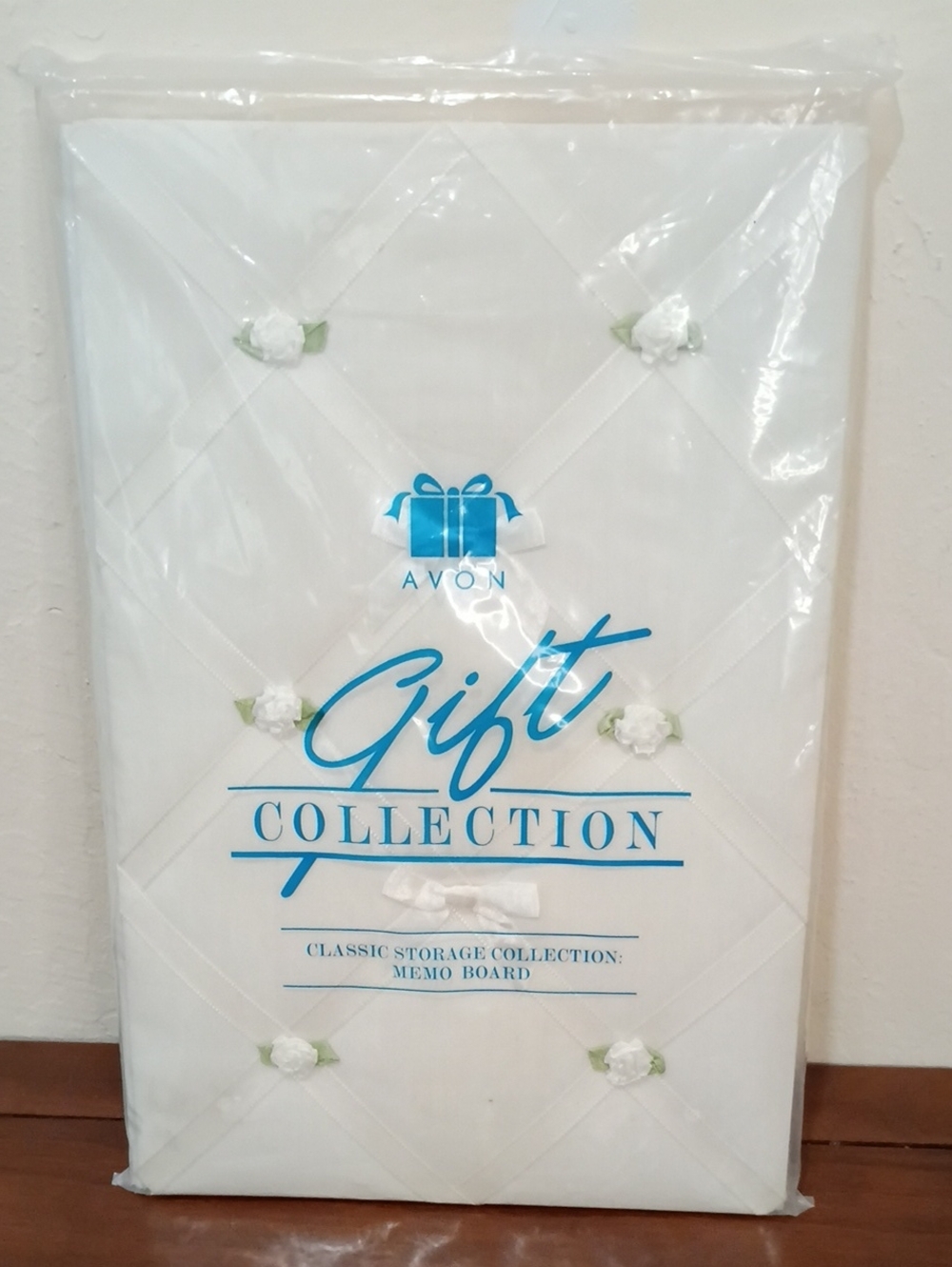 Avon Classic Storage Collection Memo Board - New! Vintage!